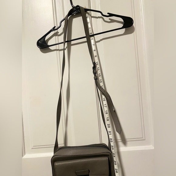 Authentic BURBERRY Shaldon Saffiano Calf Leather Crossbody Messenger Purse Bag - Picture 9 of 10